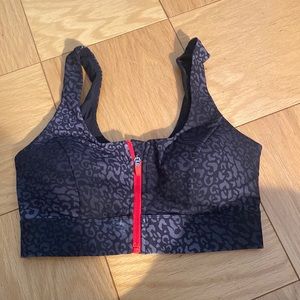 Bandier All Access High Impact Sports Bra- Never Worn Size M